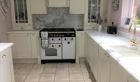 Quartzite Worktop Bianco Glacialle